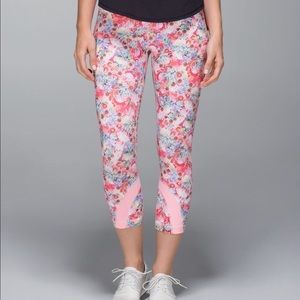 Lululemon ‘Inspire’ crop